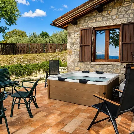 Casa vacanze Scappo In Umbria, Le Salce Civitella Del Lago